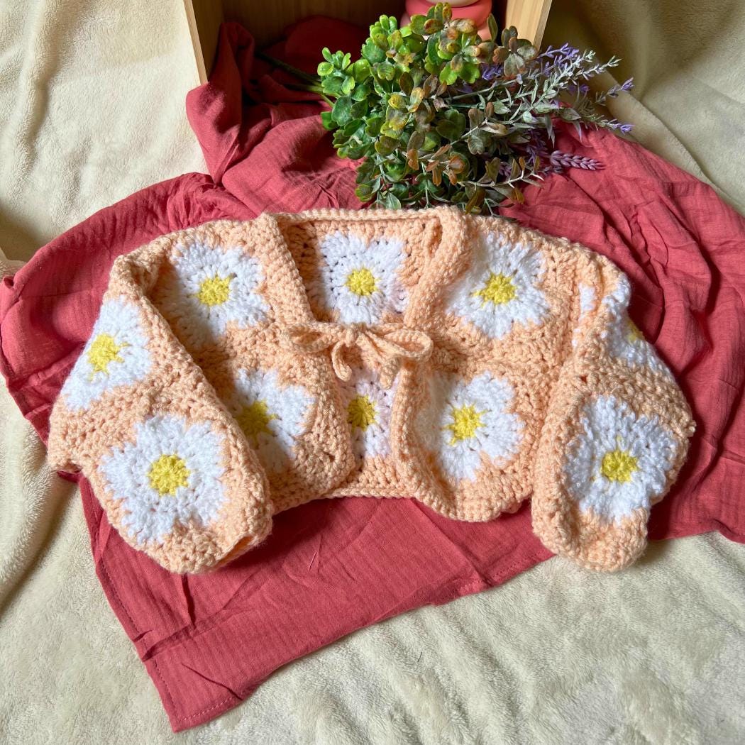 Daisy Baby Cardigan – Crochet Granny Square Baby Sweater – Handmade Baby Girl Clothes – Spring Baby Outfit – Baby Shower Gift