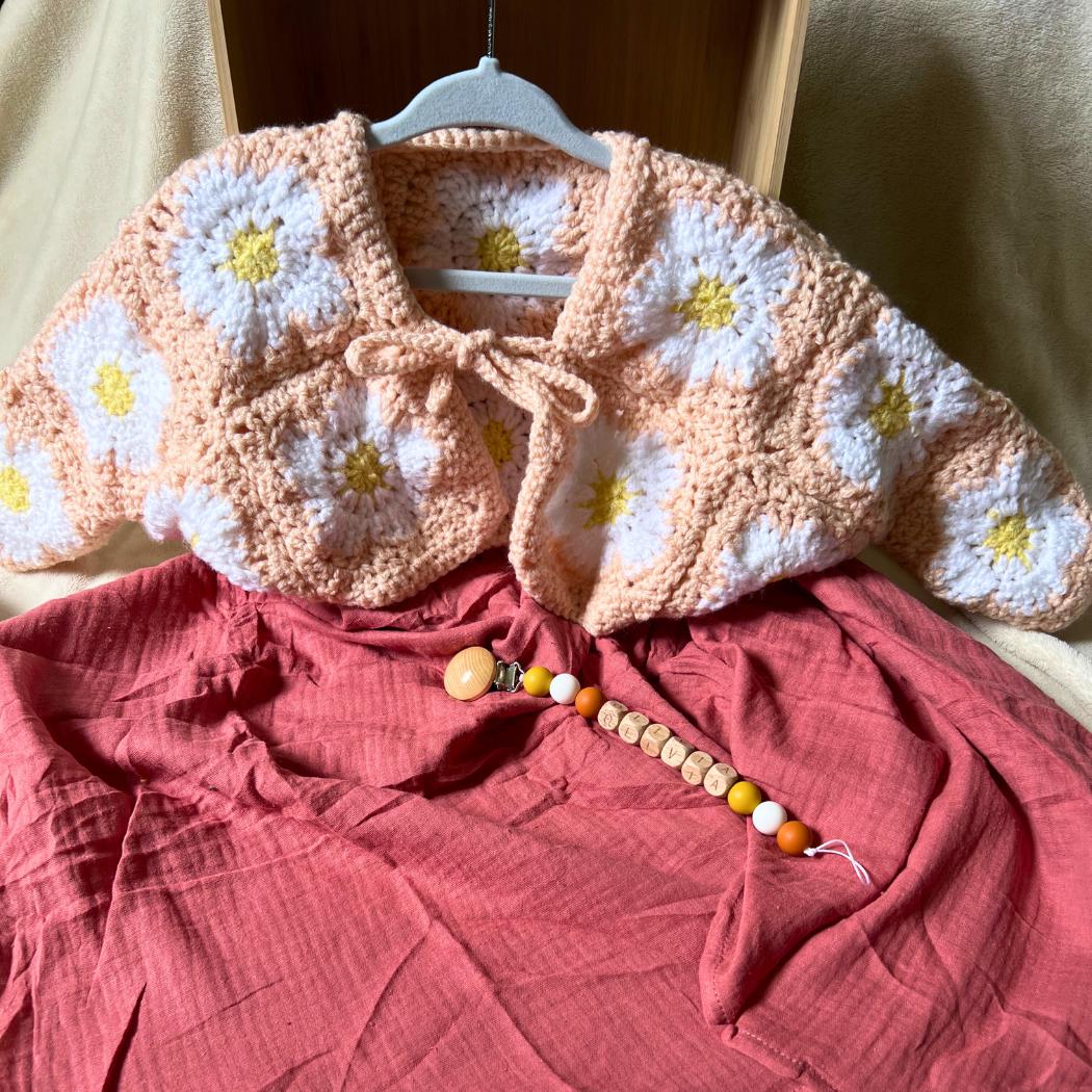 Daisy Baby Cardigan – Crochet Granny Square Baby Sweater – Handmade Baby Girl Clothes – Spring Baby Outfit – Baby Shower Gift