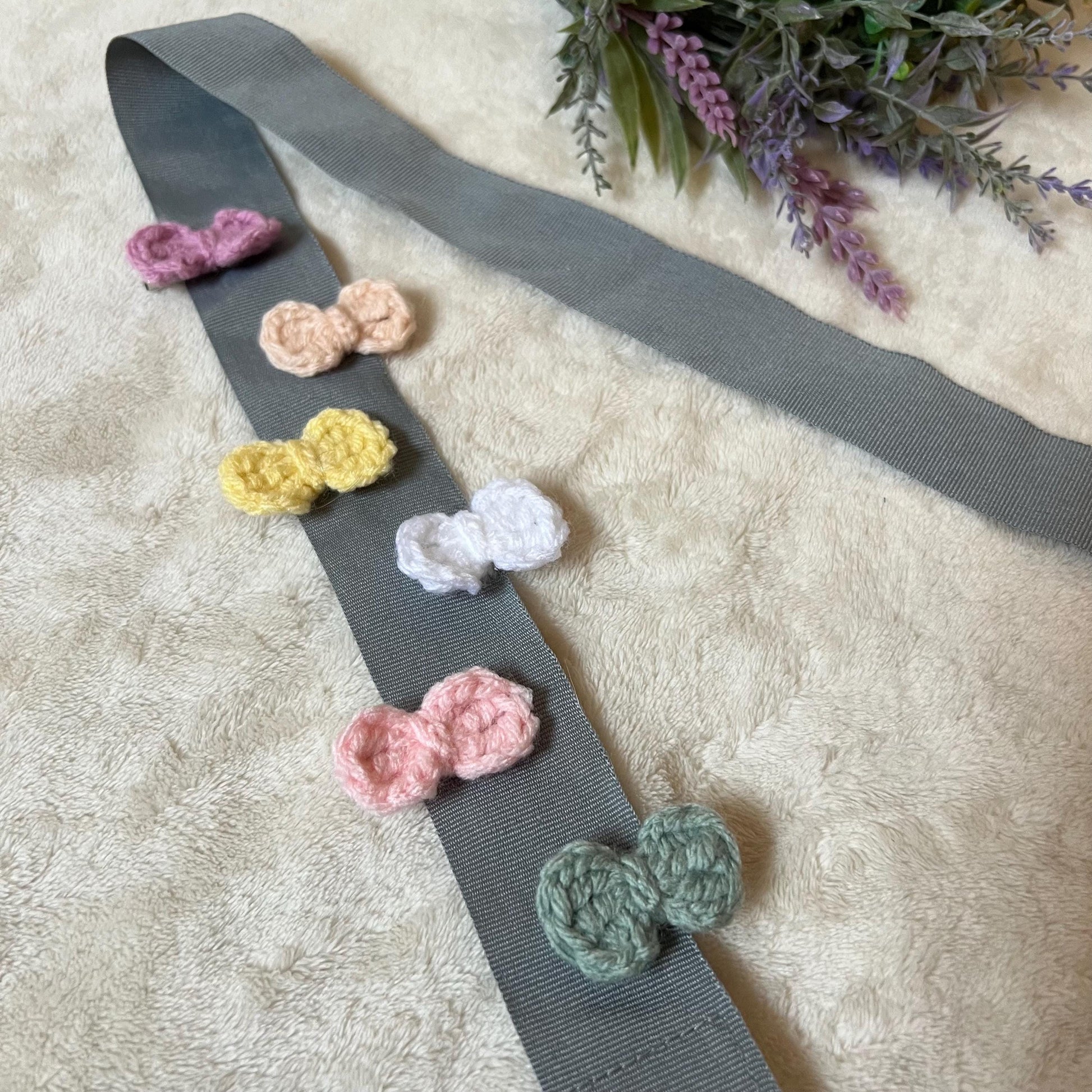 Miniature Crochet Bow Clips, Mini Bow Clips, Coquette Bow Clips, Baby Hair Accessories, Baby Hair Bows, Toddler Hair Bows, Pastel Hair Bows