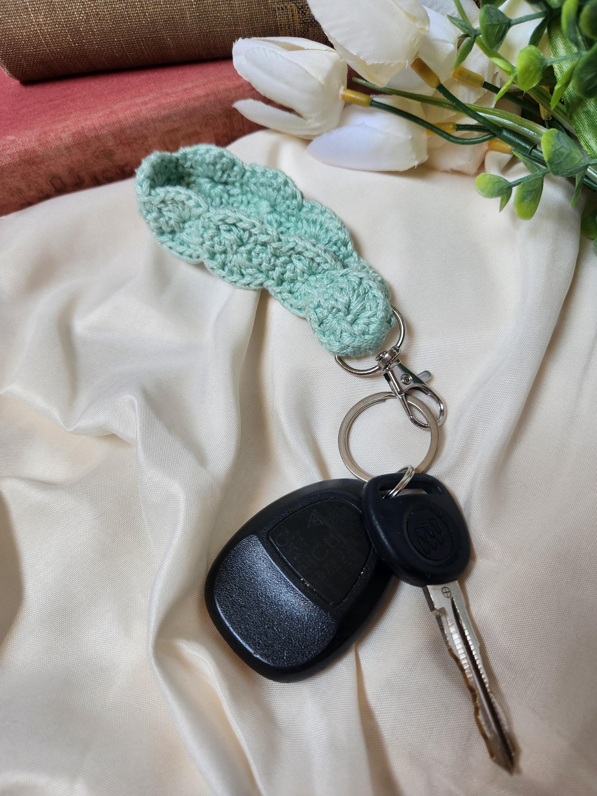 Seashell Crocheted Keychain Wristlet, Cottage Core, Boho Wristlet, Country Wristlet, Cute Keychain Wristlet, Mother's Day Gift, Keychain