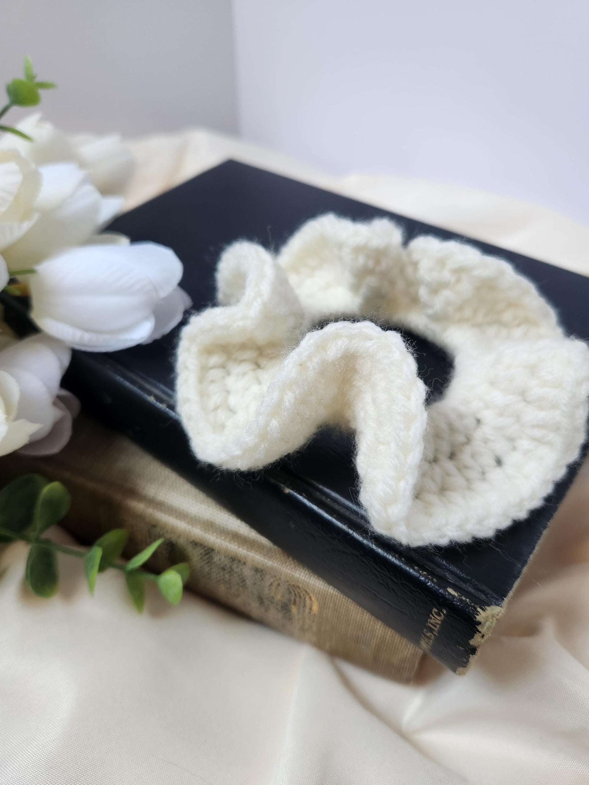 Wavy Scrunchy, Crochet Scrunchy, Hair Accessories, Unique Accessories, Retro Hair Accessory, Hair Ties