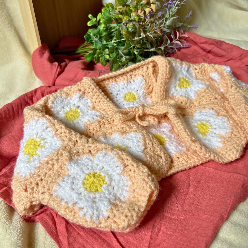 Daisy Baby Cardigan – Crochet Granny Square Baby Sweater – Handmade Baby Girl Clothes – Spring Baby Outfit – Baby Shower Gift