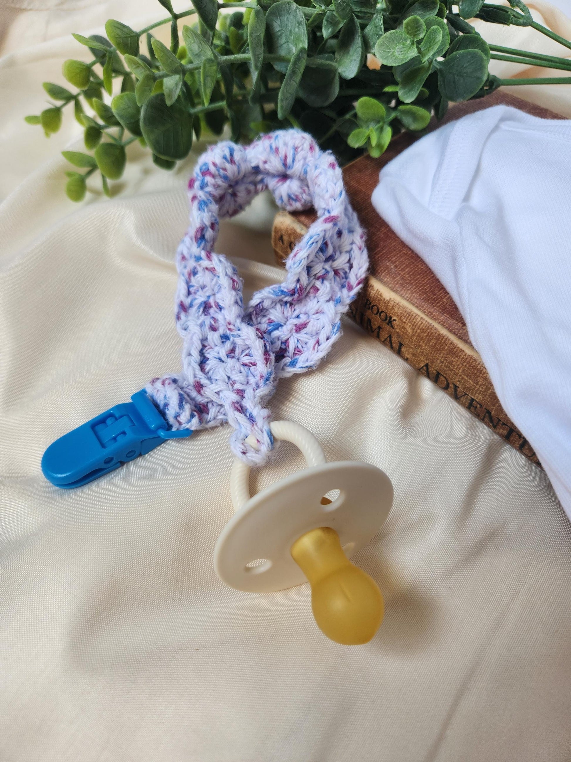 Seashells Crocheted Pacifier Clip