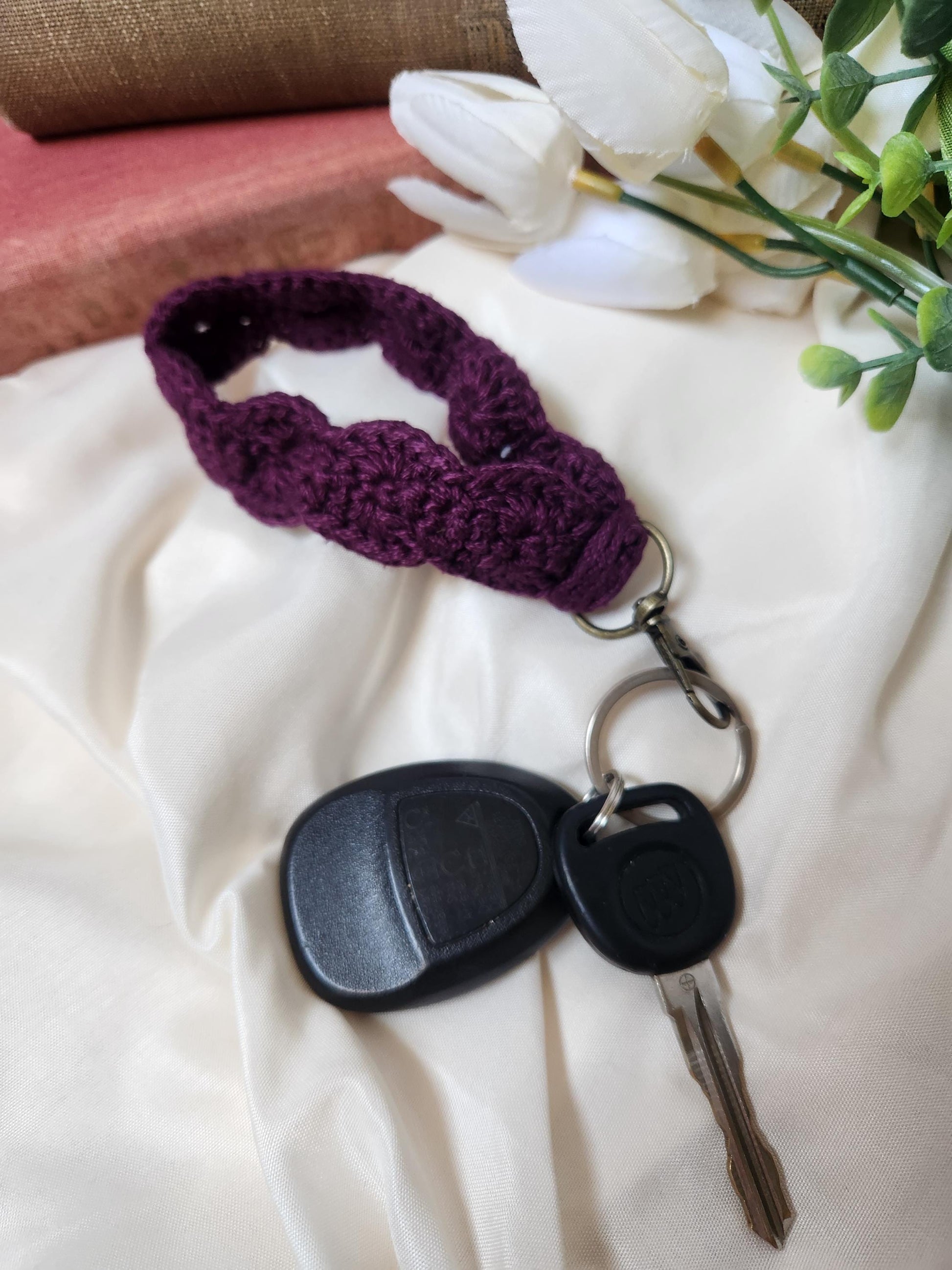 Seashell Crocheted Keychain Wristlet, Cottage Core, Boho Wristlet, Country Wristlet, Cute Keychain Wristlet, Mother's Day Gift, Keychain