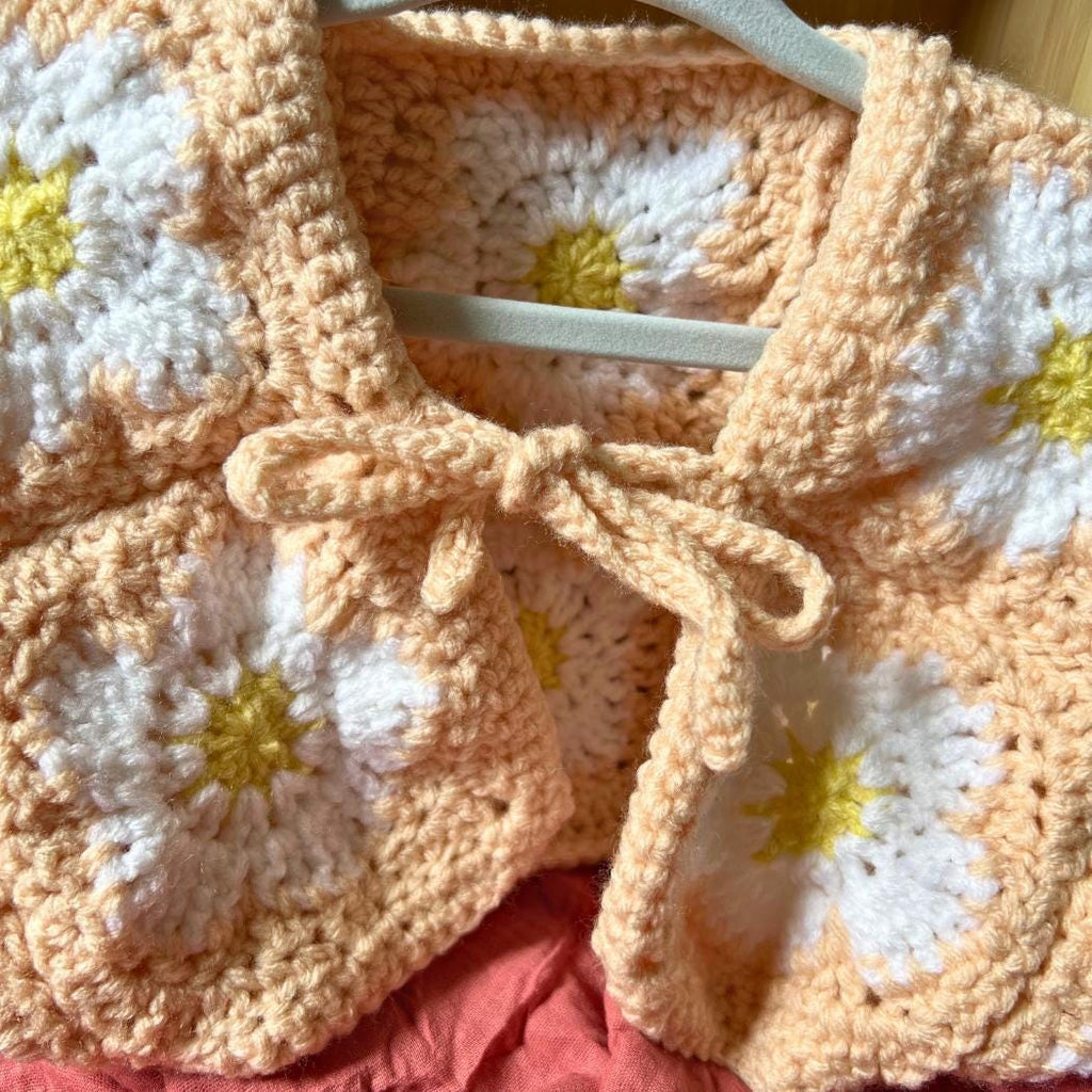 Daisy Baby Cardigan – Crochet Granny Square Baby Sweater – Handmade Baby Girl Clothes – Spring Baby Outfit – Baby Shower Gift